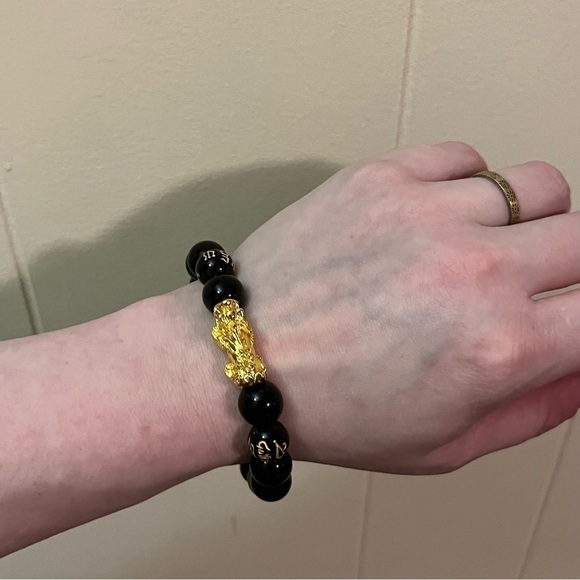 Feng Shui Pixiu Obsidian Bracelet - Picture 3 of 3